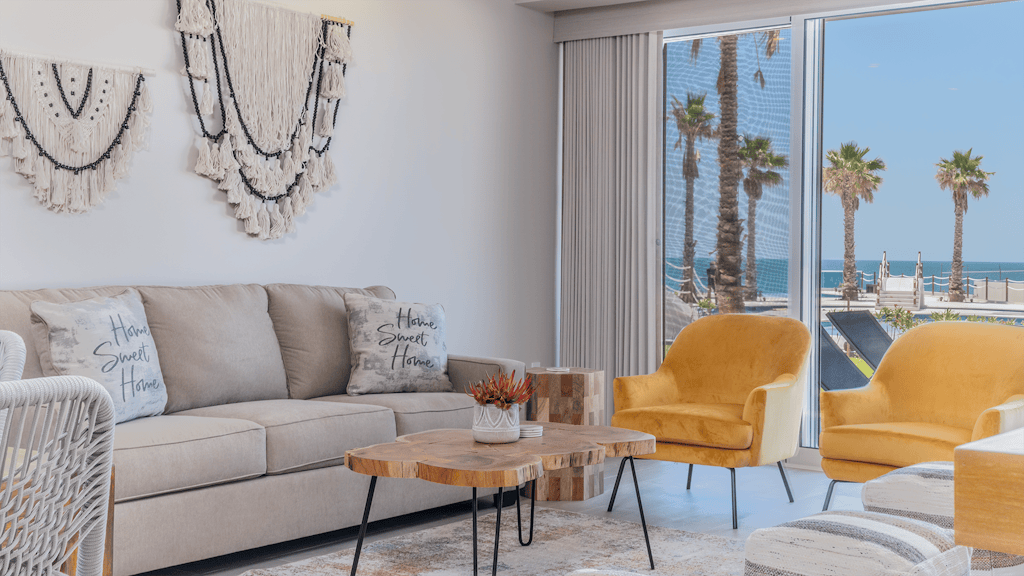 Luxurious 2 Bedroom Ground floor Condo W104
