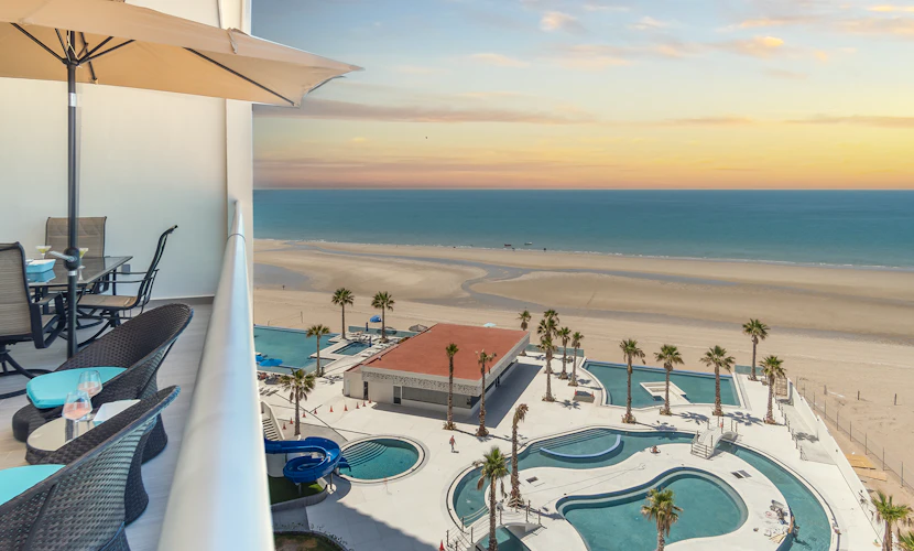 Beach Getaway 2 Bedroom Condo W802