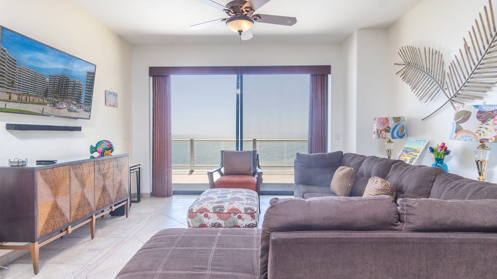 Las Palomas 3 BR 2BA Coronado 1003