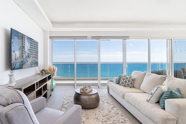 Delightful 2 bedroom condo Encantame Towers Verano 705