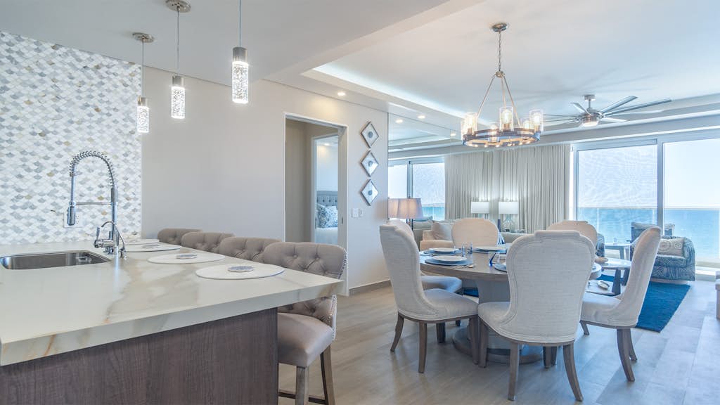 Waterfront Getaway 2 Bedroom Condo W704