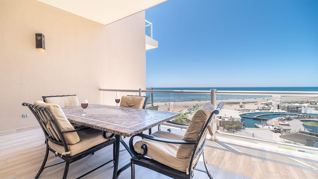 Stunning 3BR 2BA Coronado 303 @ Las Palomas Phase 2