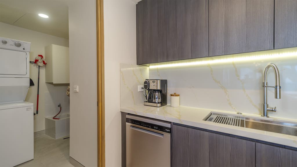 One 1002-Full – Modern Elegance Meets the Sea of Cortez at This Premier Destination