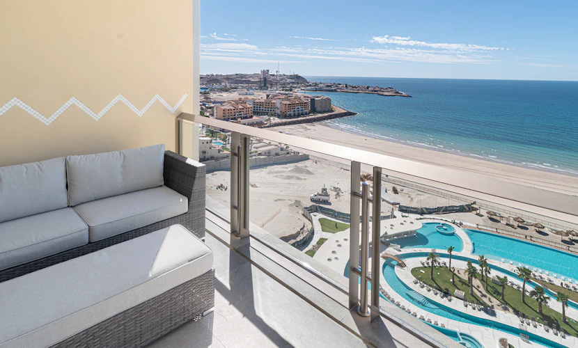 One 1504 – Refined Beach Escape Featuring Striking Beachfront Views