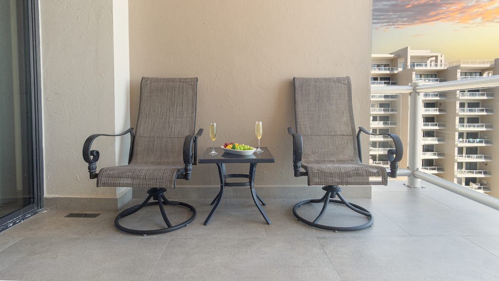 Opalo 906 | Beachfront 1 BR 1.5 BA with Stunning Views