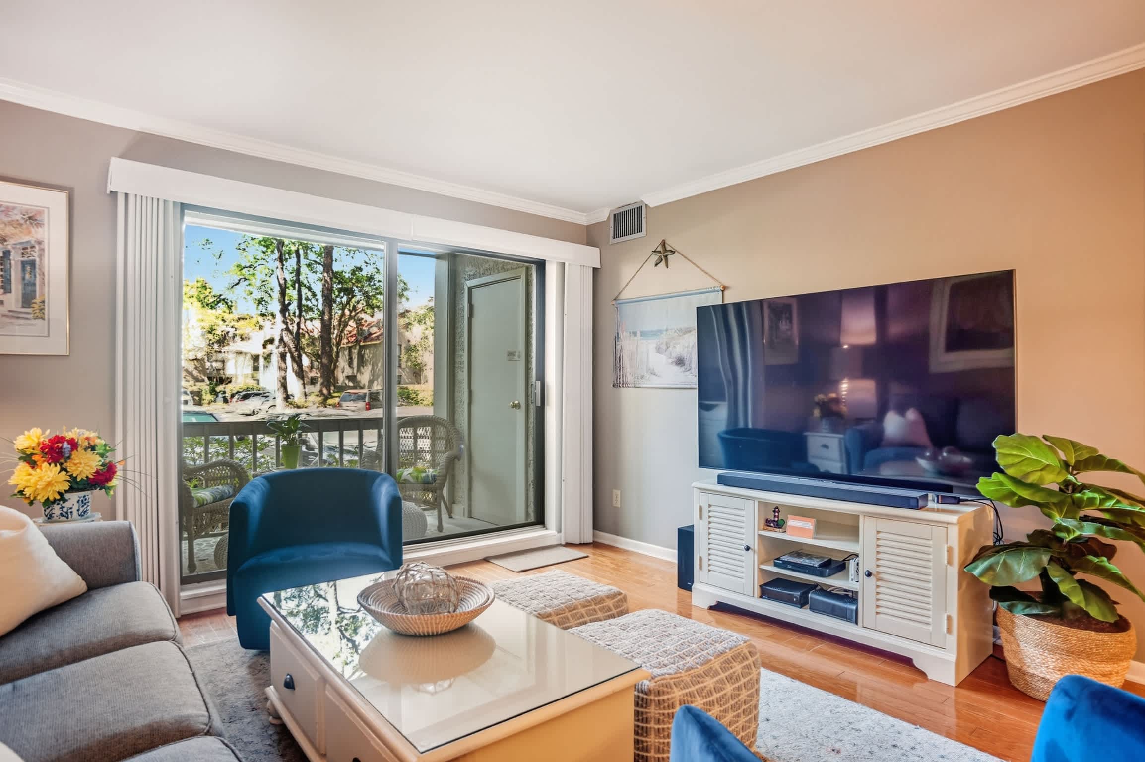 909 Cutter Court – Sea Pines Poolside Condo