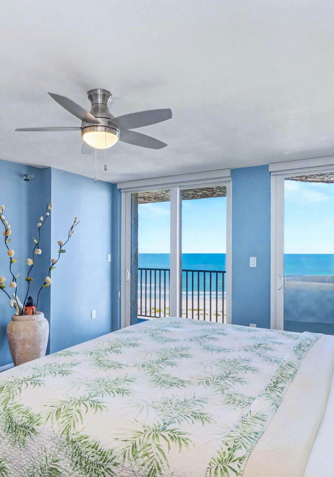 Waterfront Resort Gulf View | Pool & Beach Access