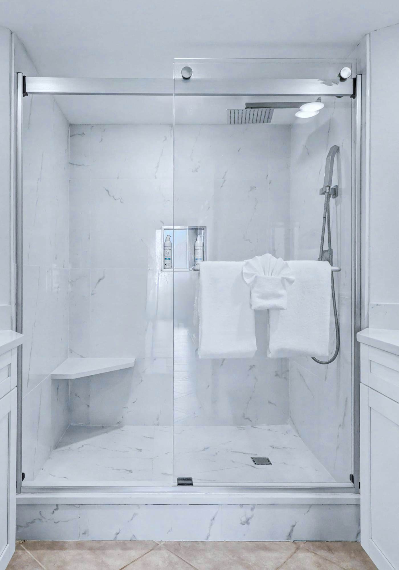 Waterfront Resort Gulf View | Pool & Beach Access