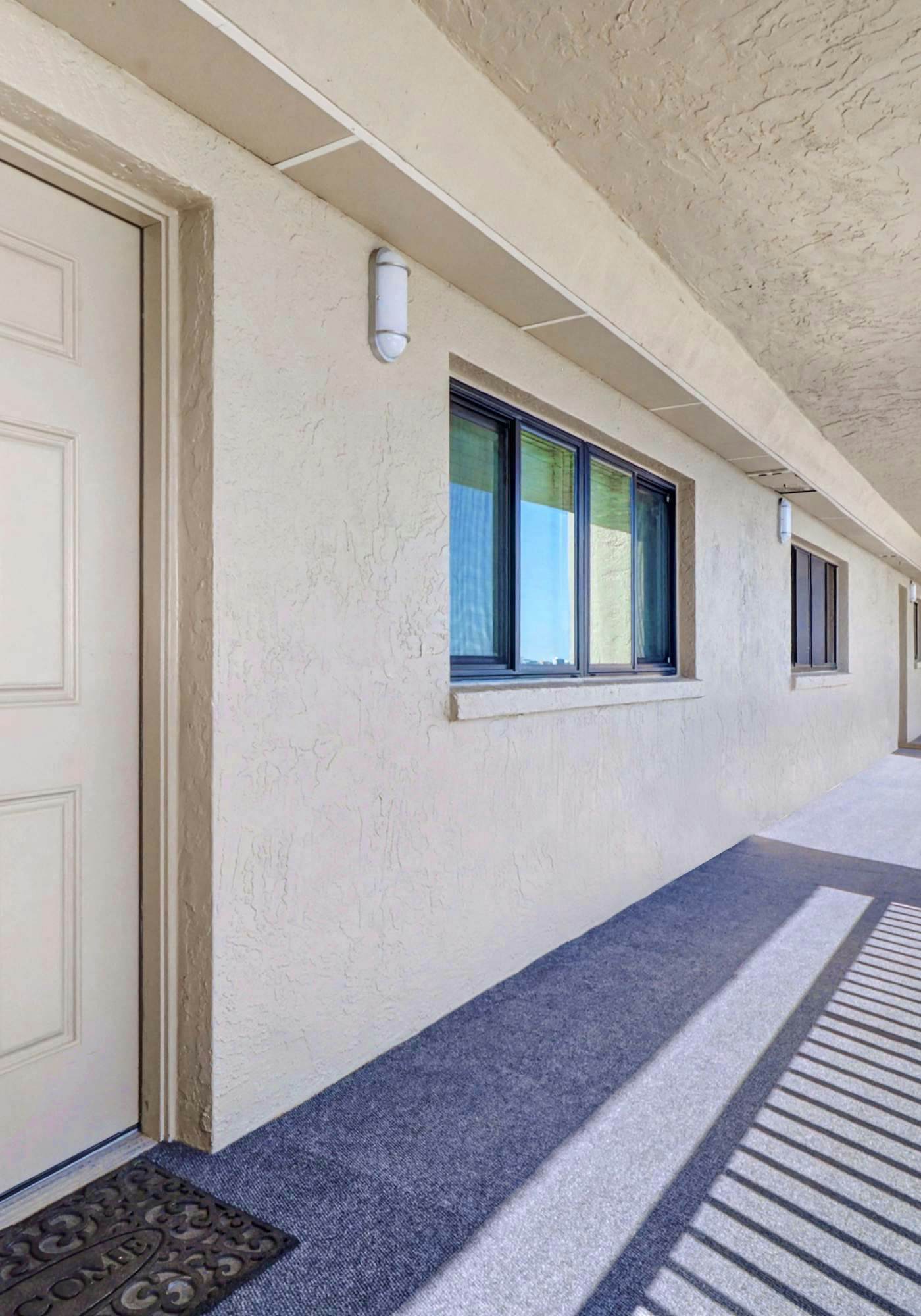 Waterfront Resort Gulf View | Pool & Beach Access