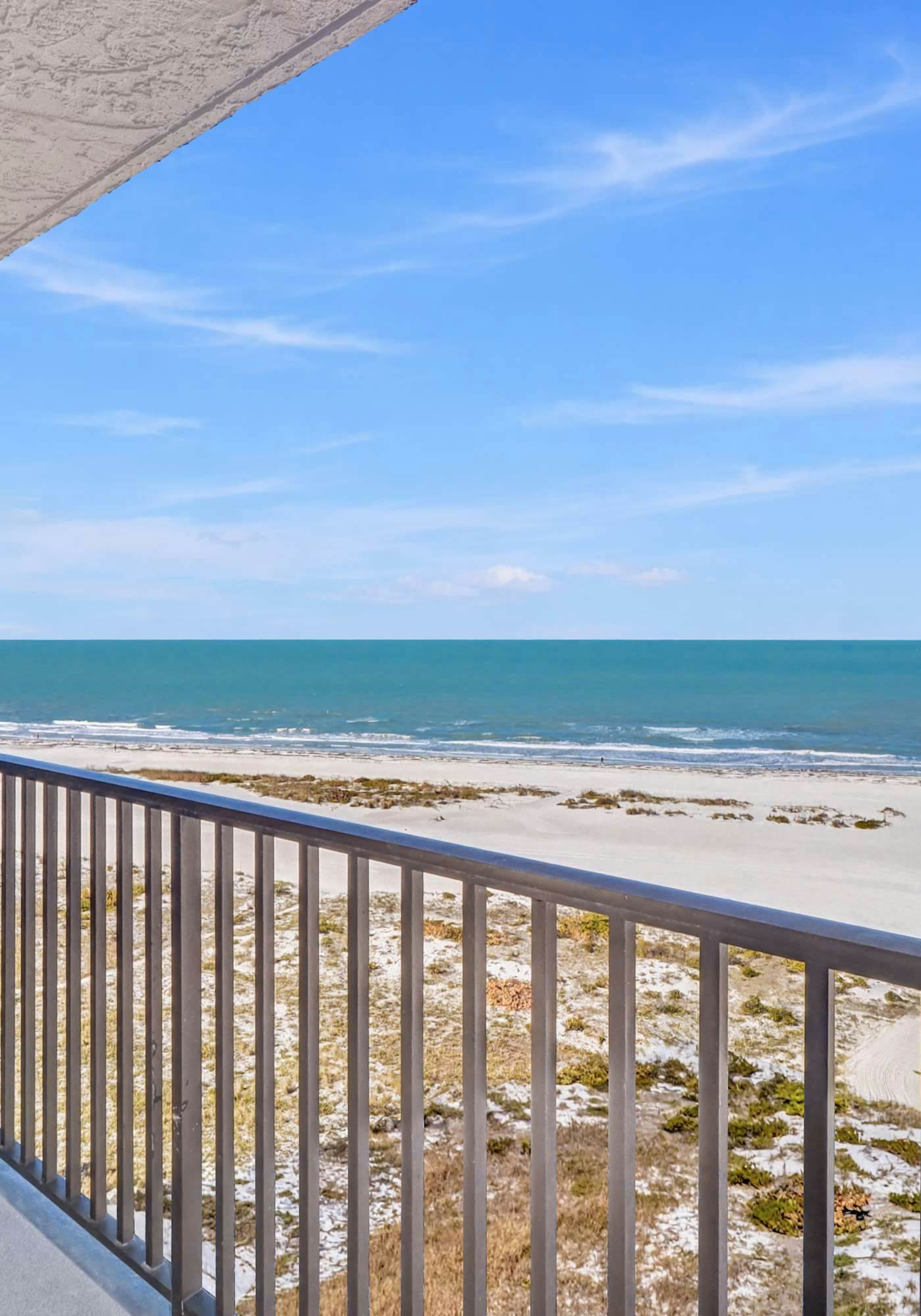 Waterfront Resort Gulf View | Pool & Beach Access