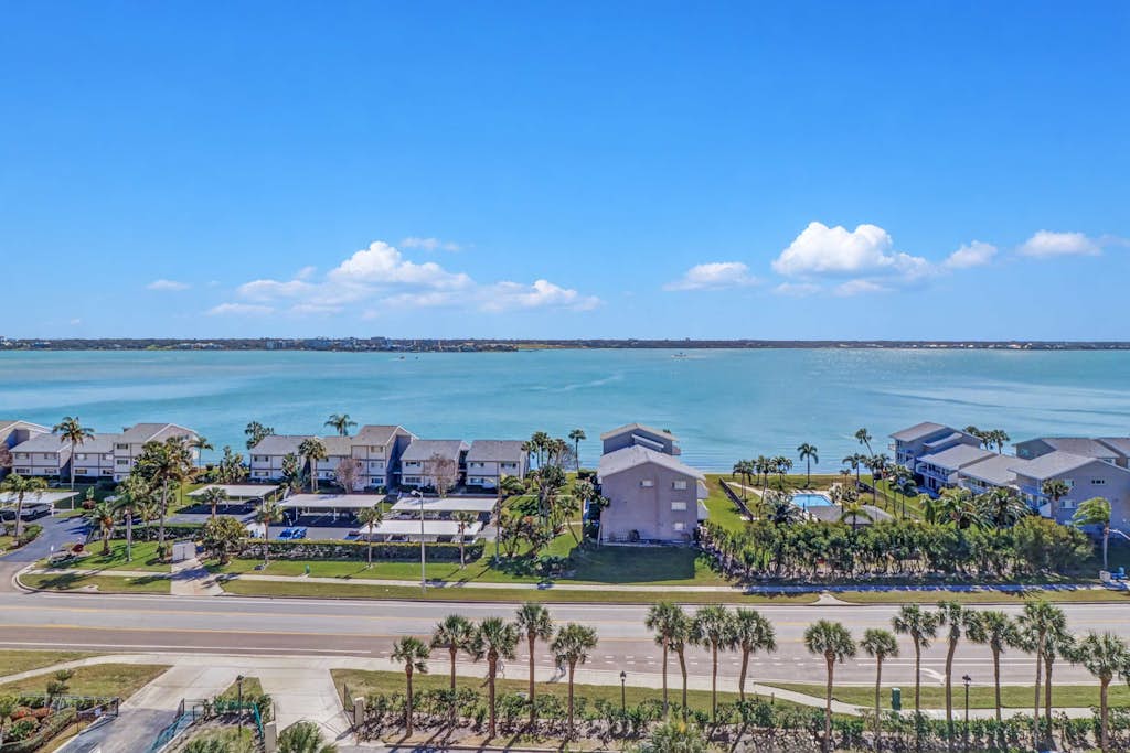 Waterfront Resort Gulf View | Pool & Beach Access