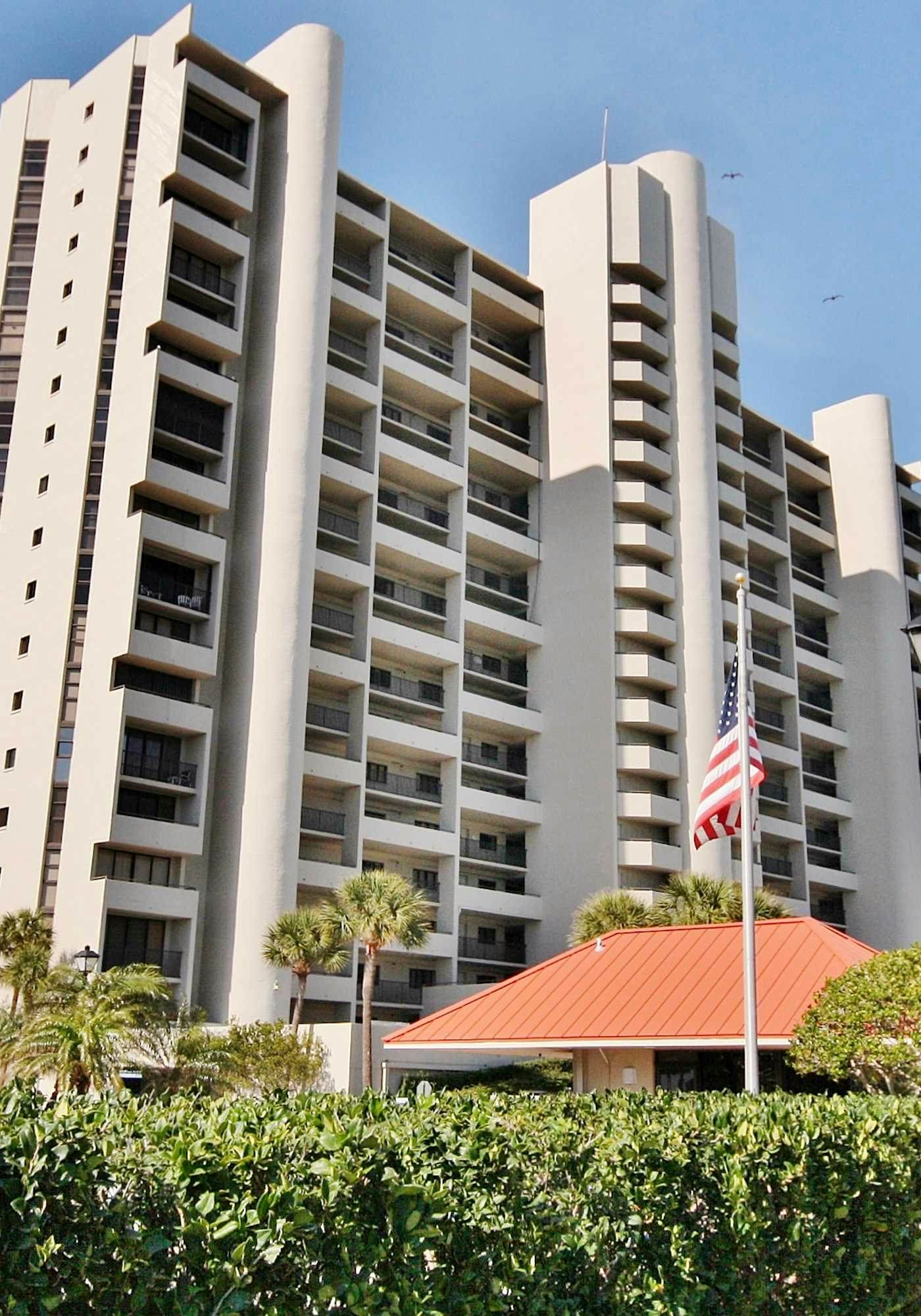 Waterfront Resort Gulf View | Pool & Beach Access