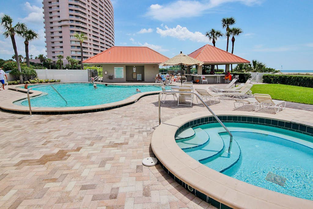 Waterfront Resort Gulf View | Pool & Beach Access