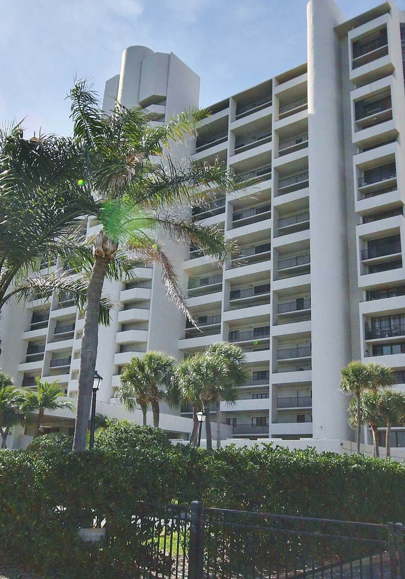 Waterfront Resort Gulf View | Pool & Beach Access