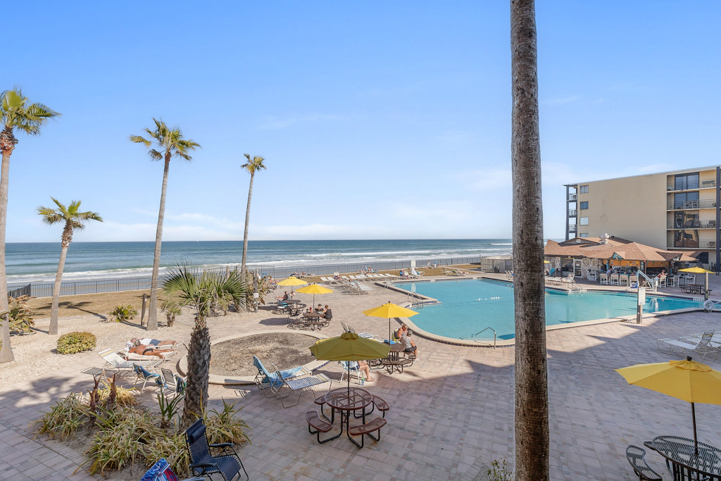 Hawaiian Inn 243