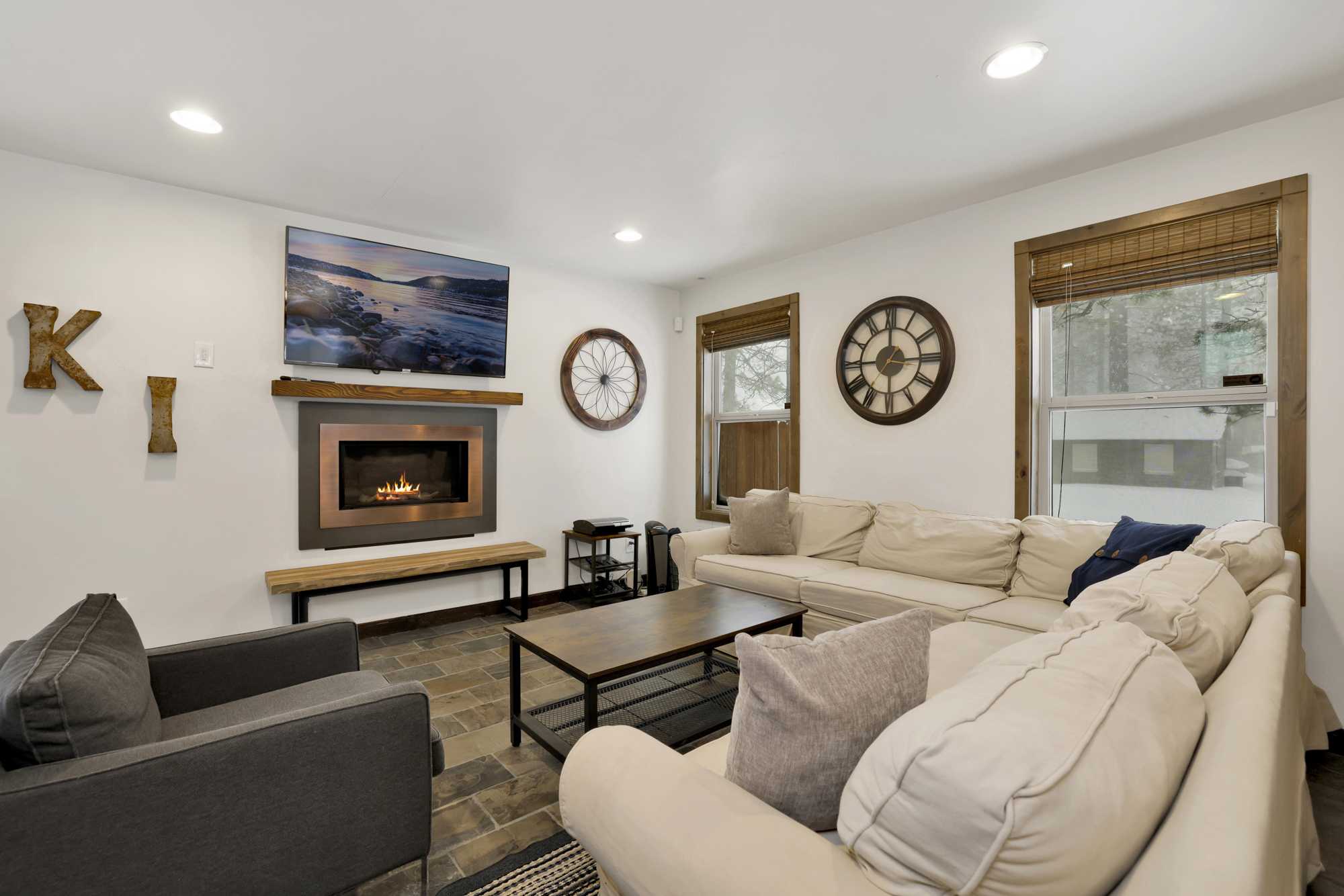 Ursa Major Lodge Walk to Lake & Village Hot tub firepit