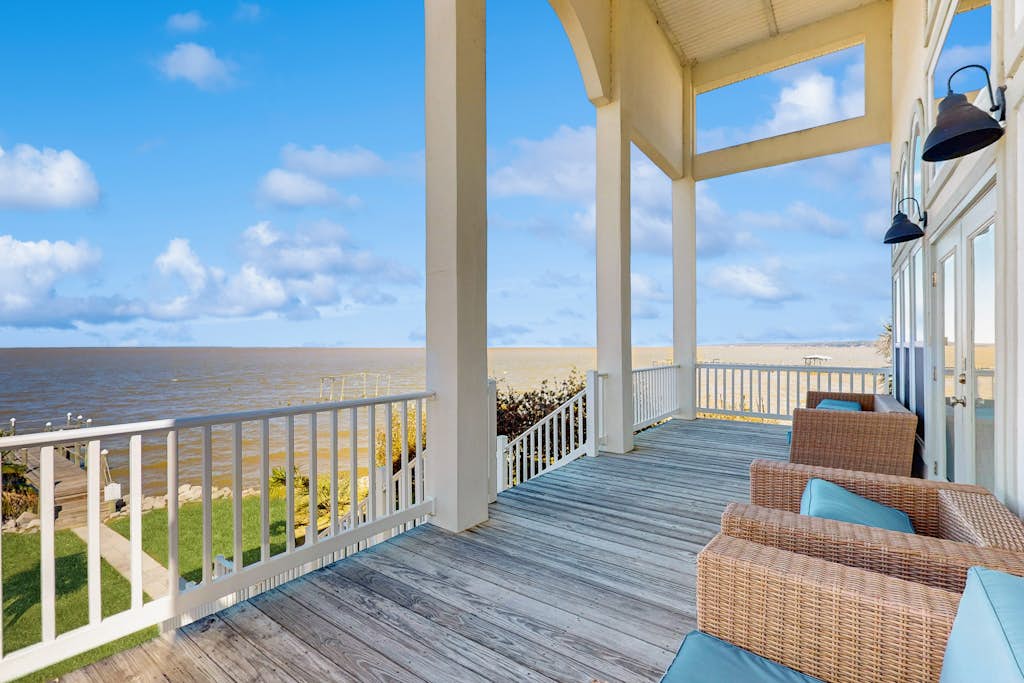 Beautiful Water Front Home in Historic Fairhope 