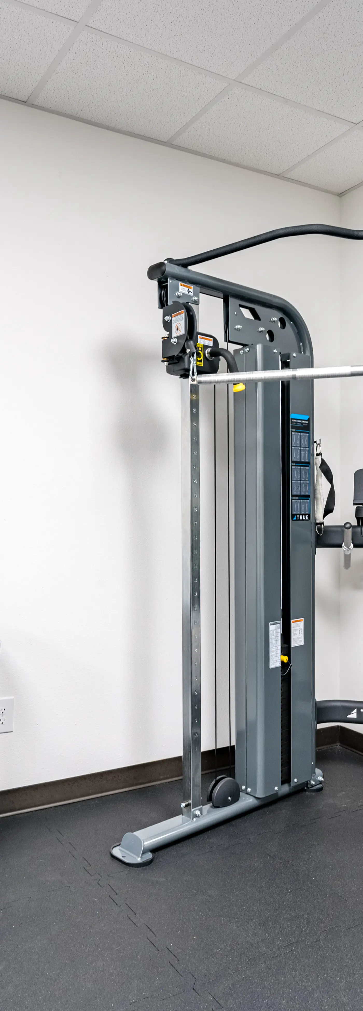 Ocean-view condo near the beach with indoor pool, gym, & basketball