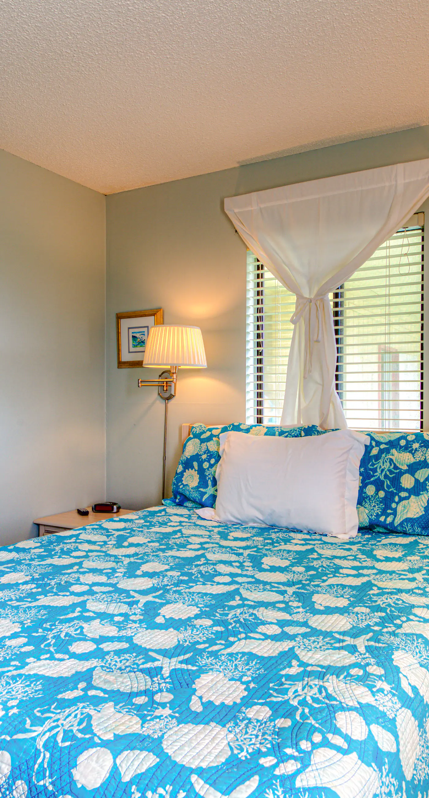 Waterfront getaway with beach view, shared pools & sports courts