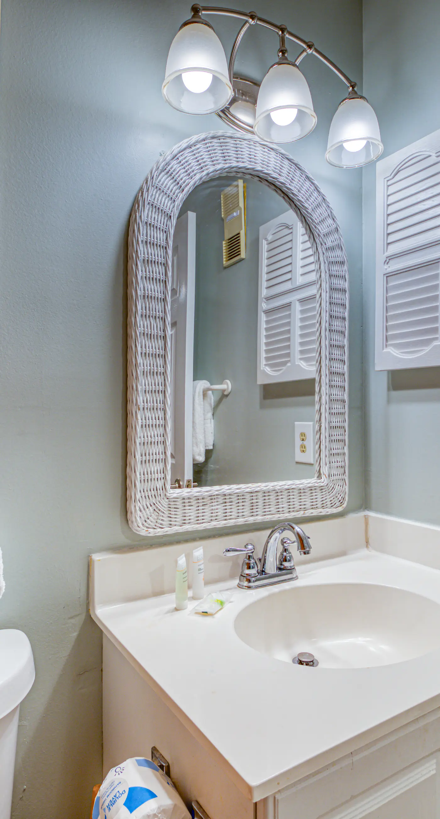 Waterfront getaway with beach view, shared pools & sports courts