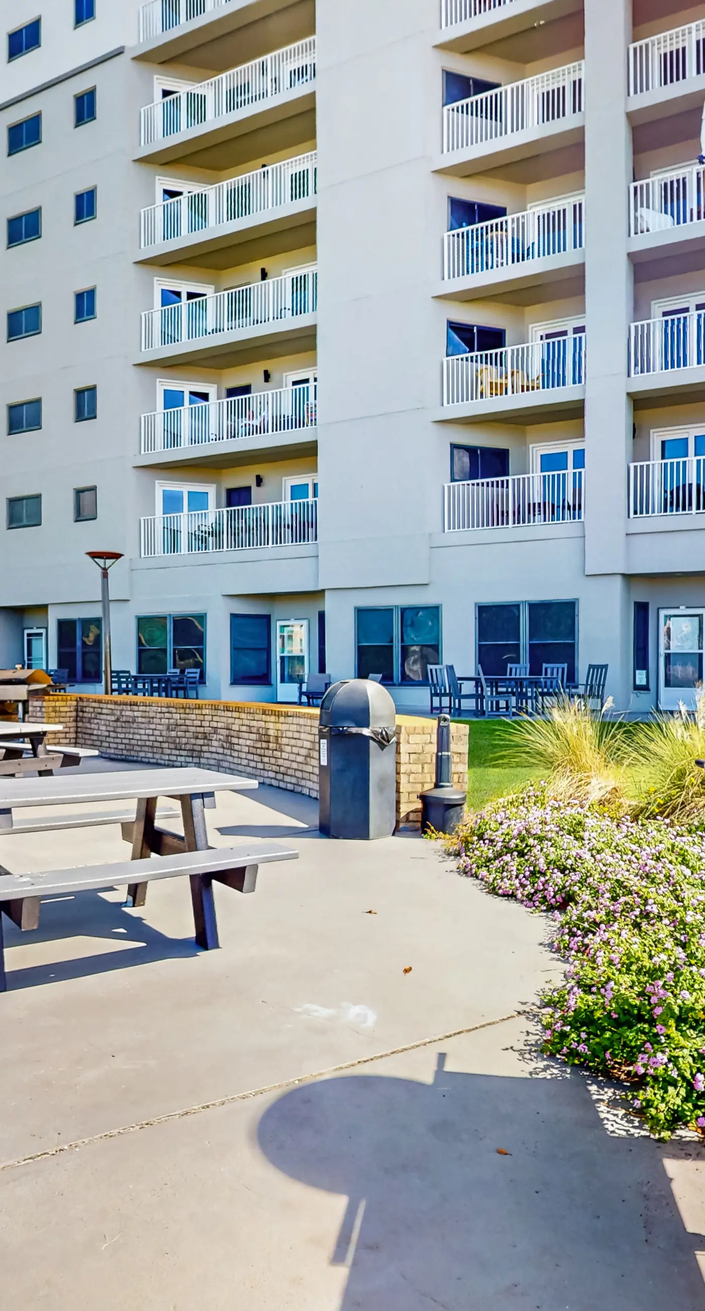 Waterfront getaway with beach view, shared pools & sports courts