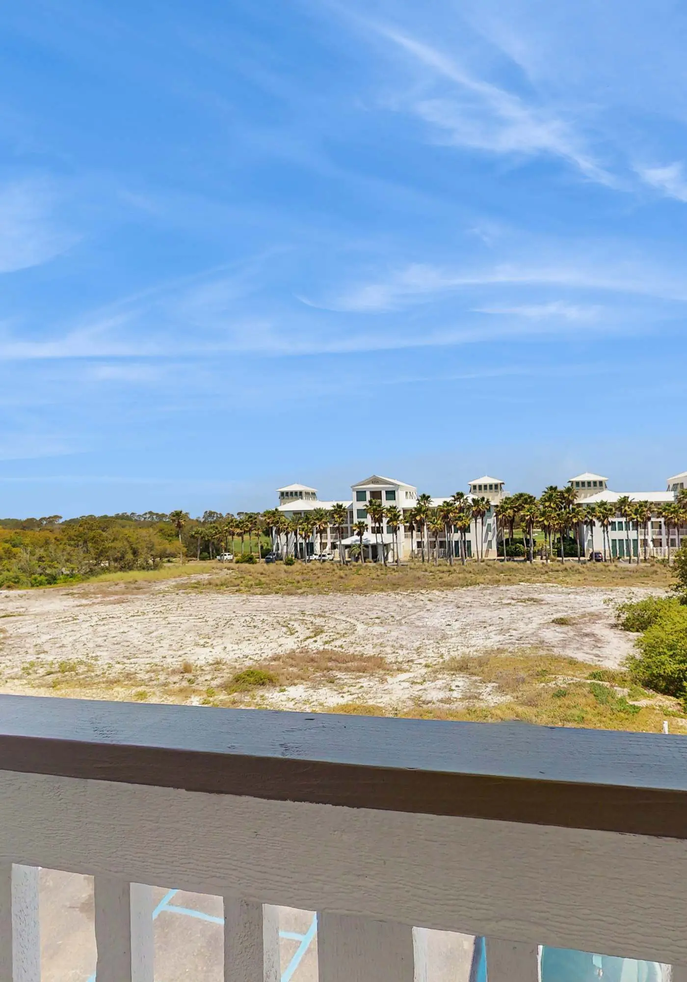 Cozy resort condo near the beach with hot tub & pool