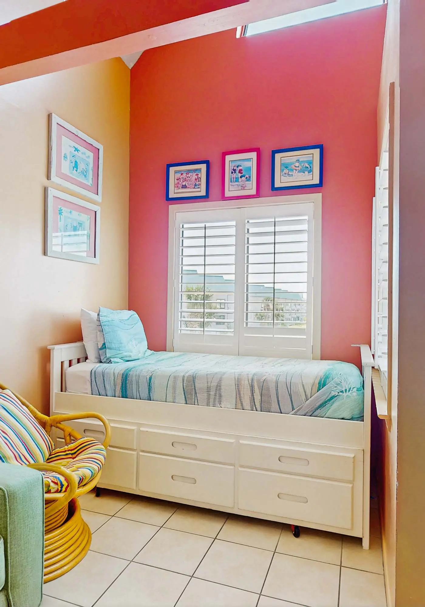 Cozy resort condo near the beach with hot tub & pool