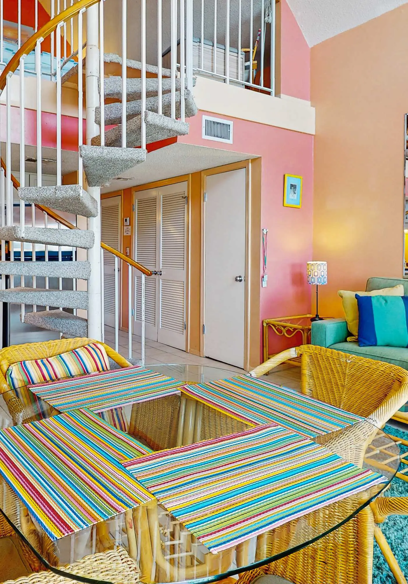 Cozy resort condo near the beach with hot tub & pool