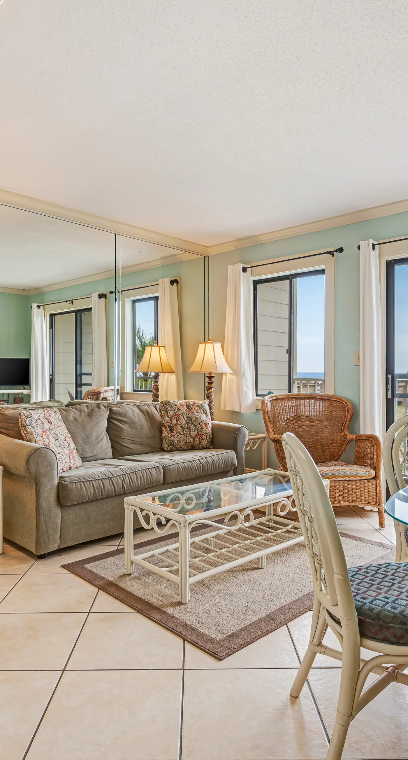 Beachfront condo with balcony, shared pool