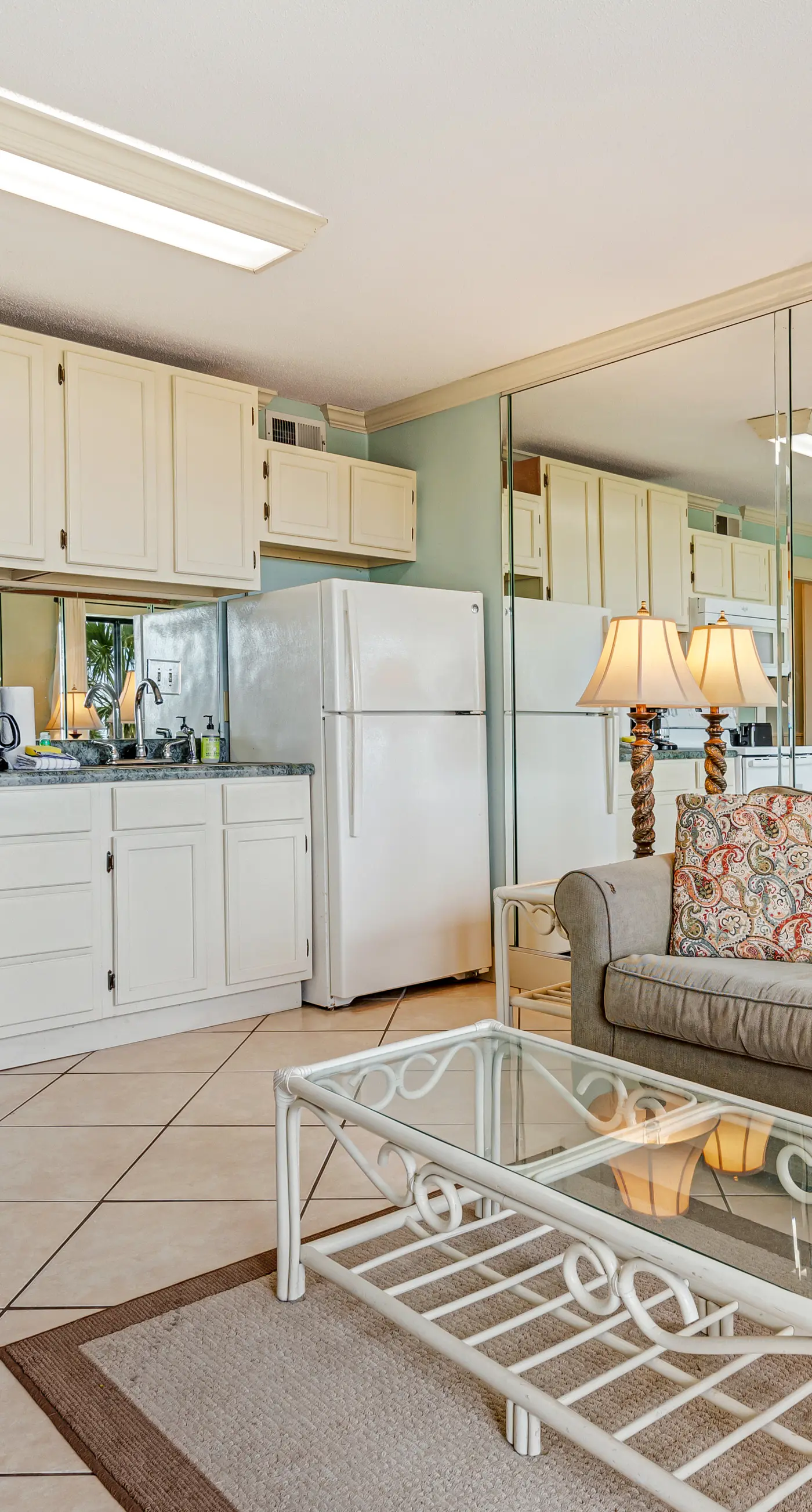 Beachfront condo with balcony, shared pool