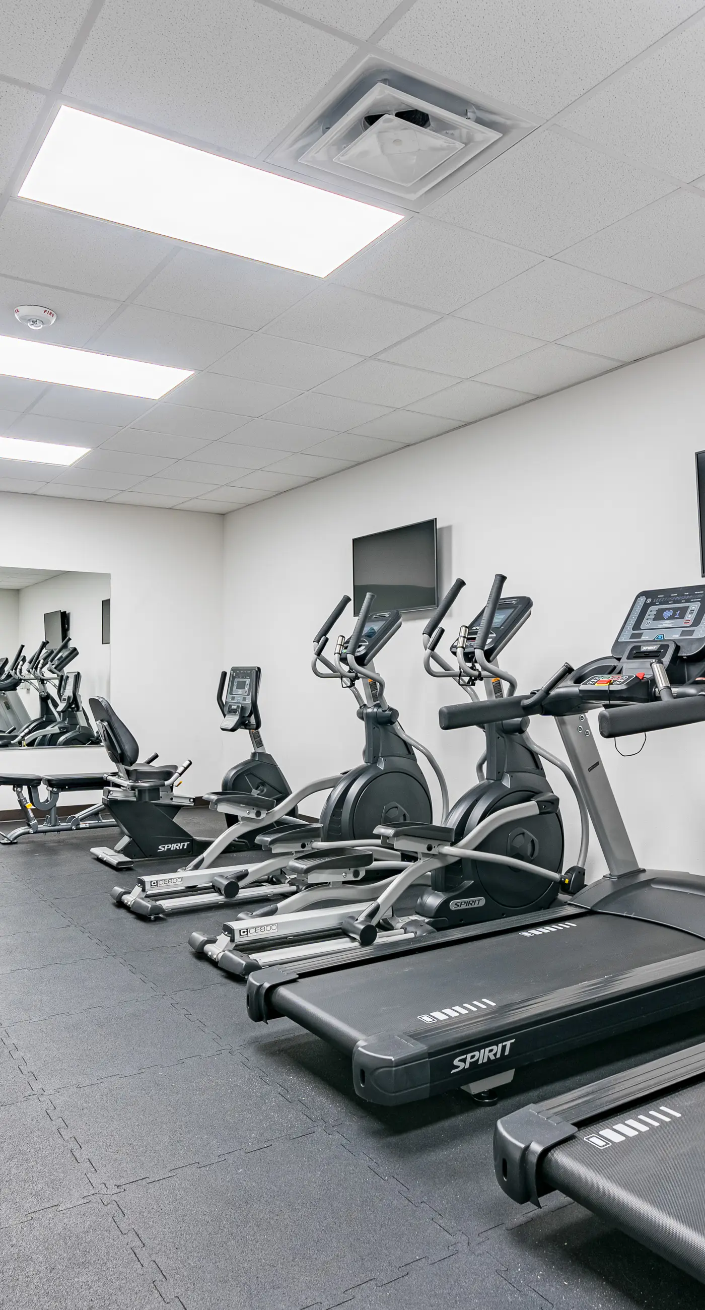 Beachfront condo with balcony, shared pool