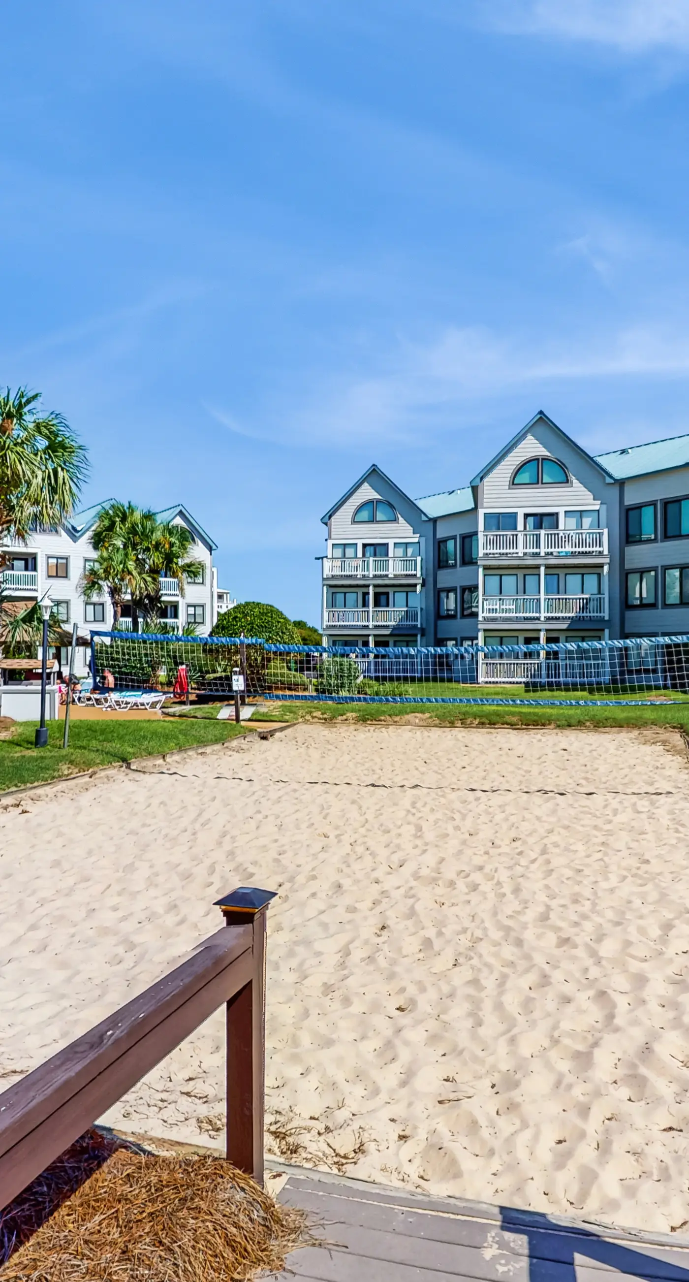 Beachfront condo with balcony, shared pool