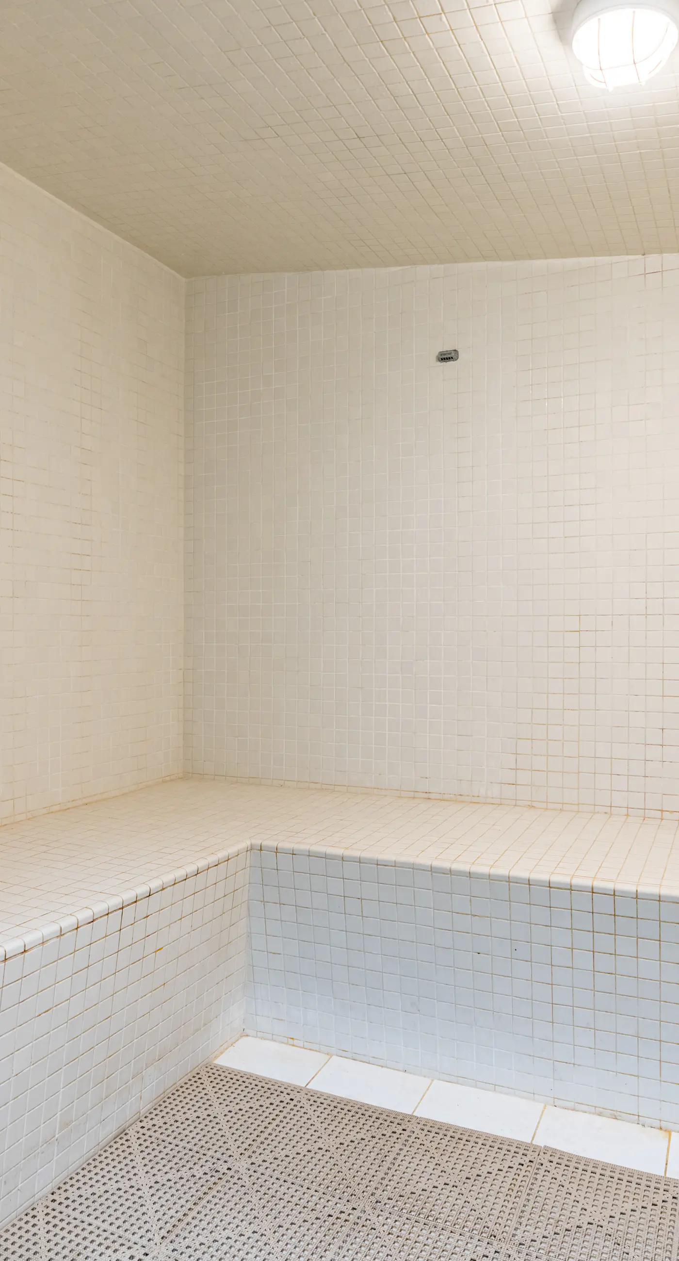 Waterfront condo with balcony and Gulf view plus shared pool