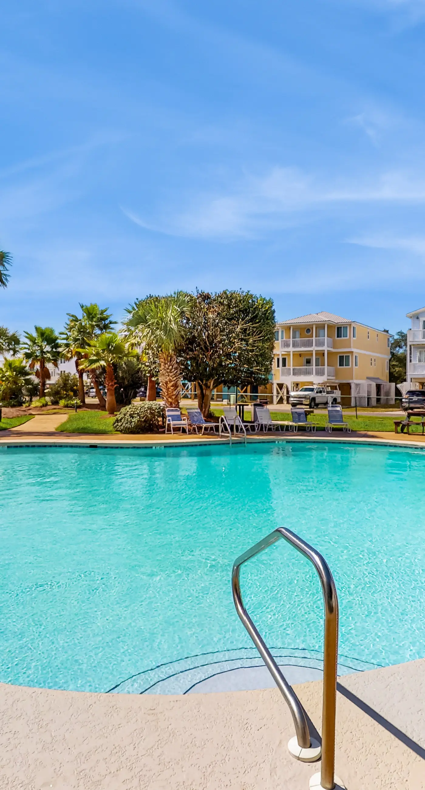 Waterfront condo with balcony and Gulf view plus shared pool