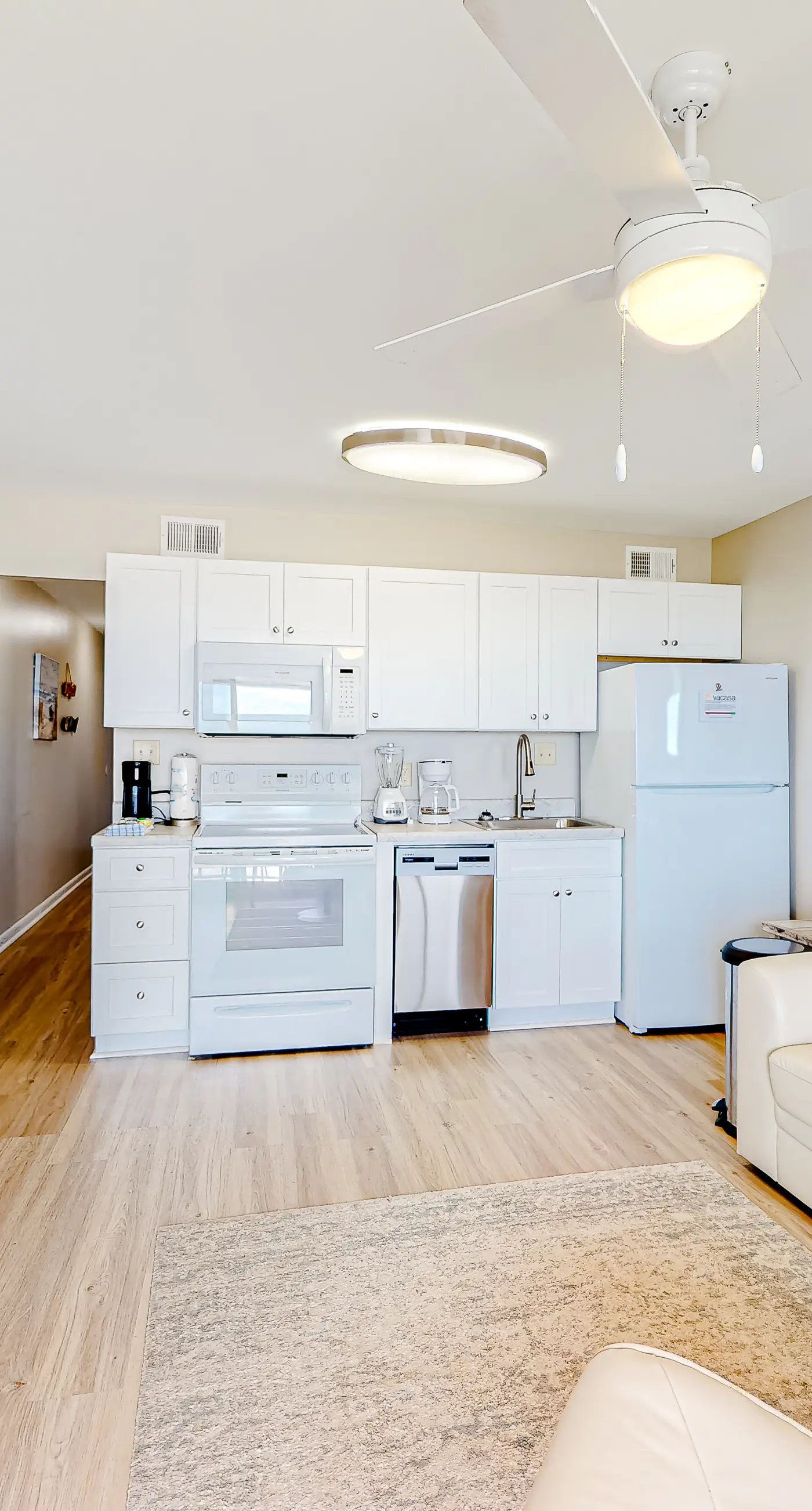 Amazing beachfront home with private balcony, deck, central AC, free WiFi