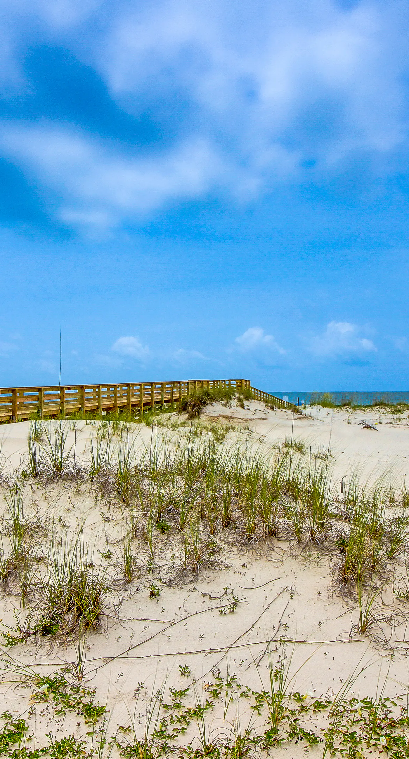 Amazing beachfront home with private balcony, deck, central AC, free WiFi