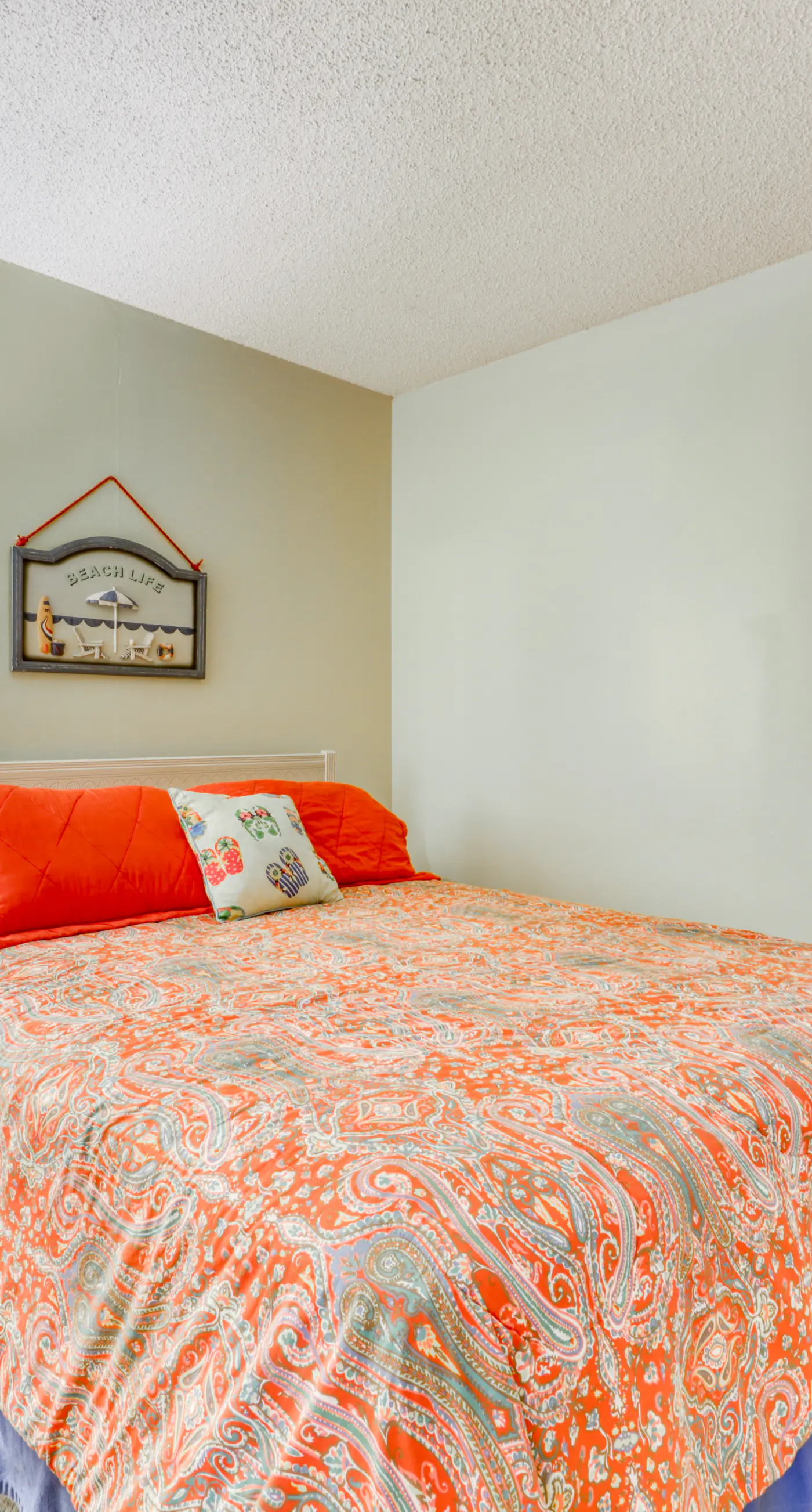 Gulf Highlands condo with gorgeous views, shared pool