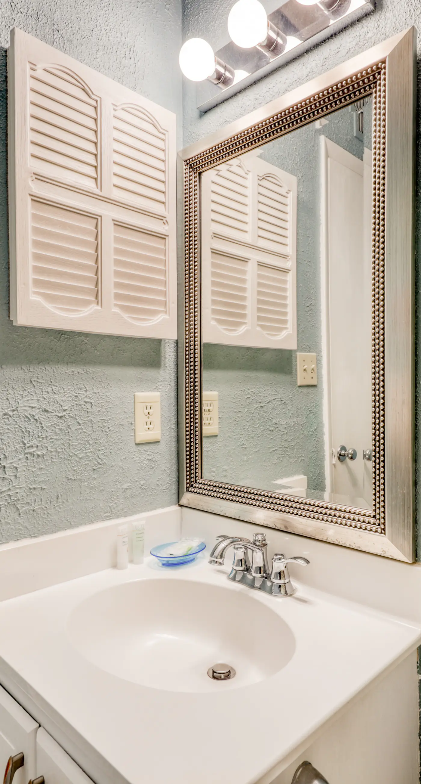 Gulf Highlands condo with gorgeous views, shared pool