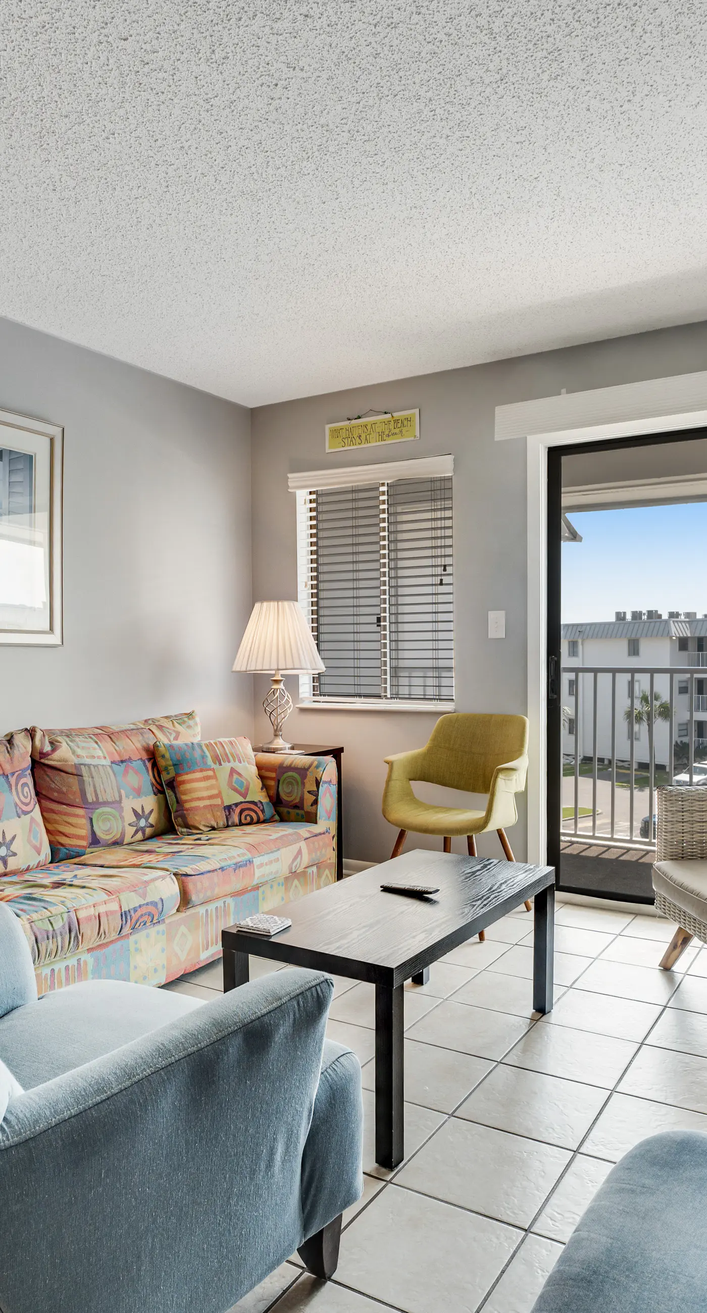 Hotel suite with beach access, shared pool - in a great location