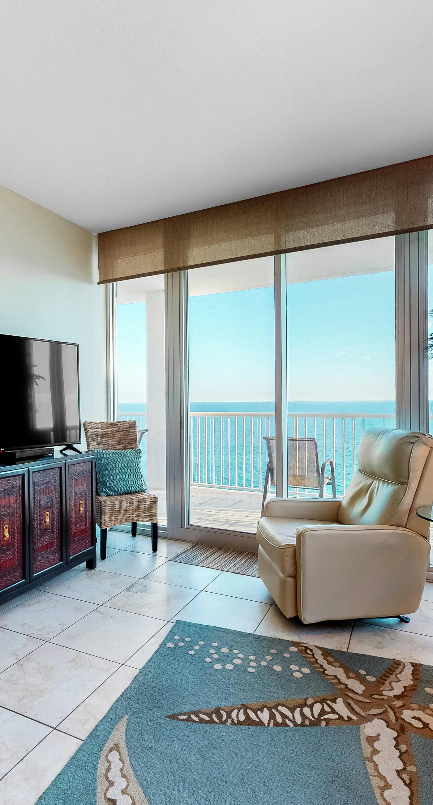 13th-Floor Gulf-Front Corner Condo w/Incredible Views, Balcony, Shared Pool, Gym