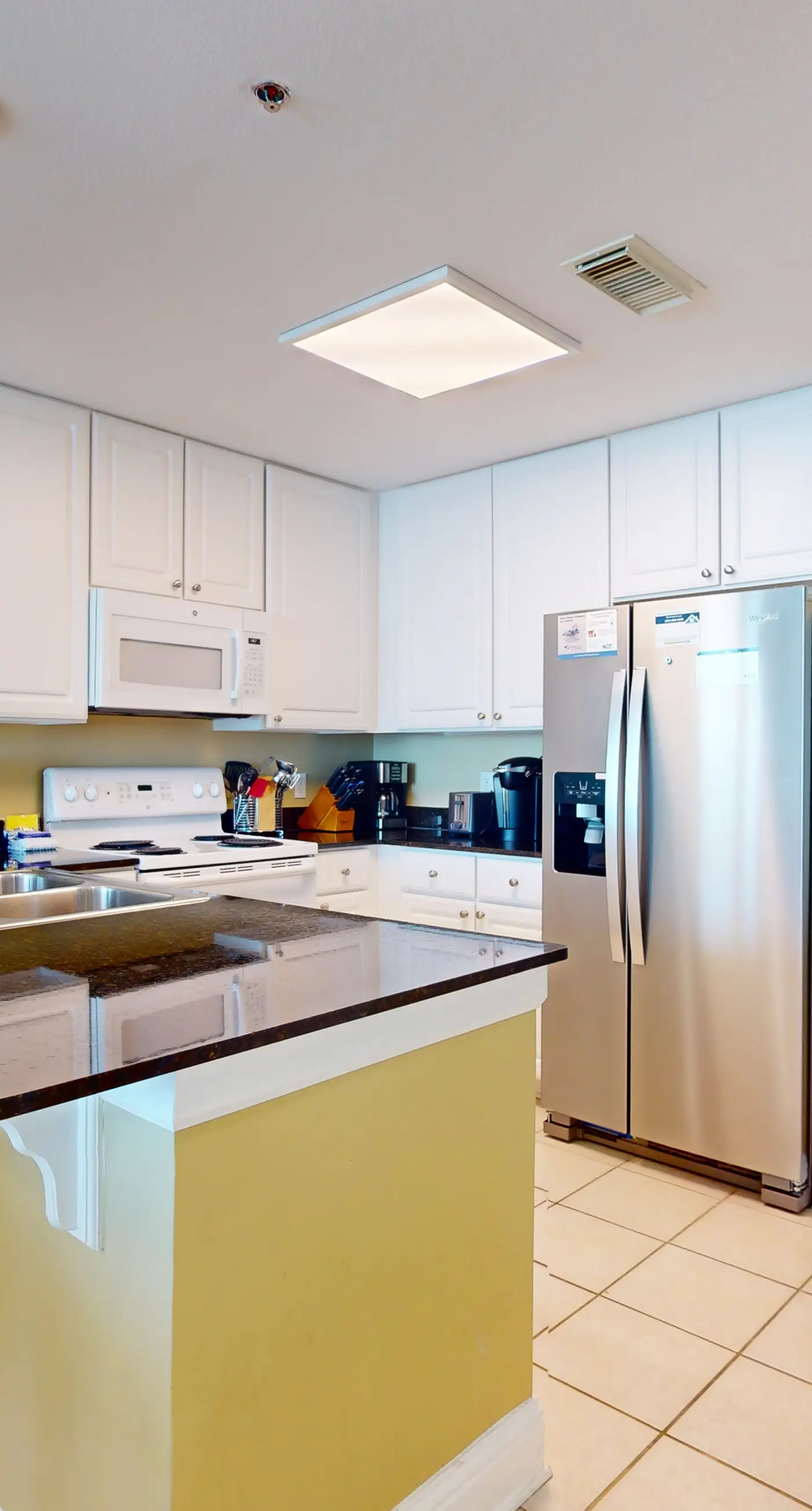 16th-Floor, Gulf-Front Condo w/ Balcony, Great View, AC & Shared Hot Tubs/Pools