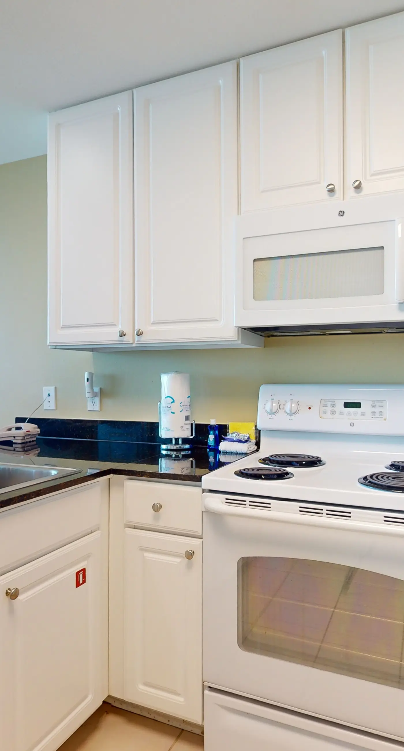 16th-Floor, Gulf-Front Condo w/ Balcony, Great View, AC & Shared Hot Tubs/Pools