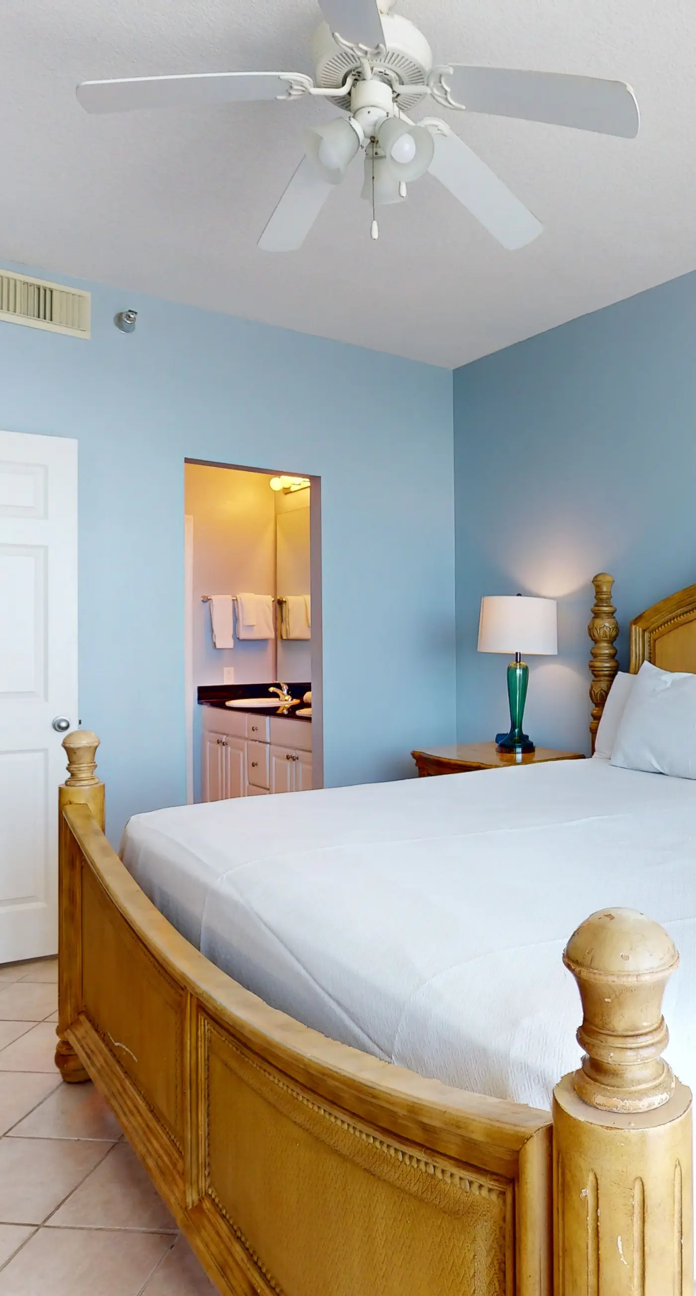 16th-Floor, Gulf-Front Condo w/ Balcony, Great View, AC & Shared Hot Tubs/Pools