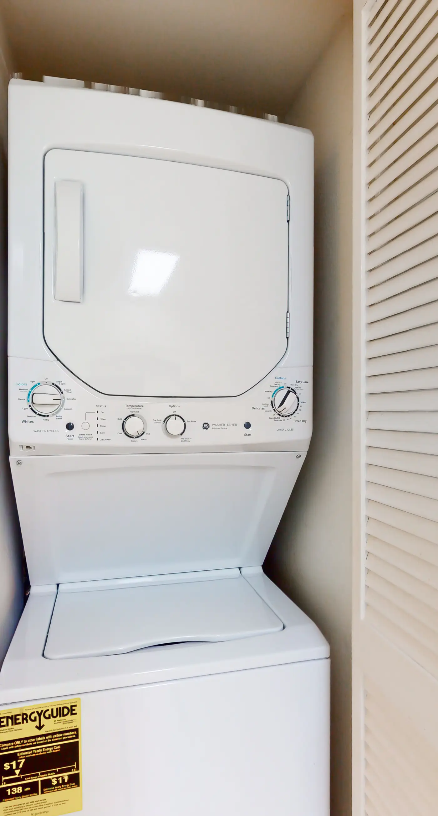 2nd-floor Gulf-front condo with amazing beach views, balcony, outdoor pool & W/D