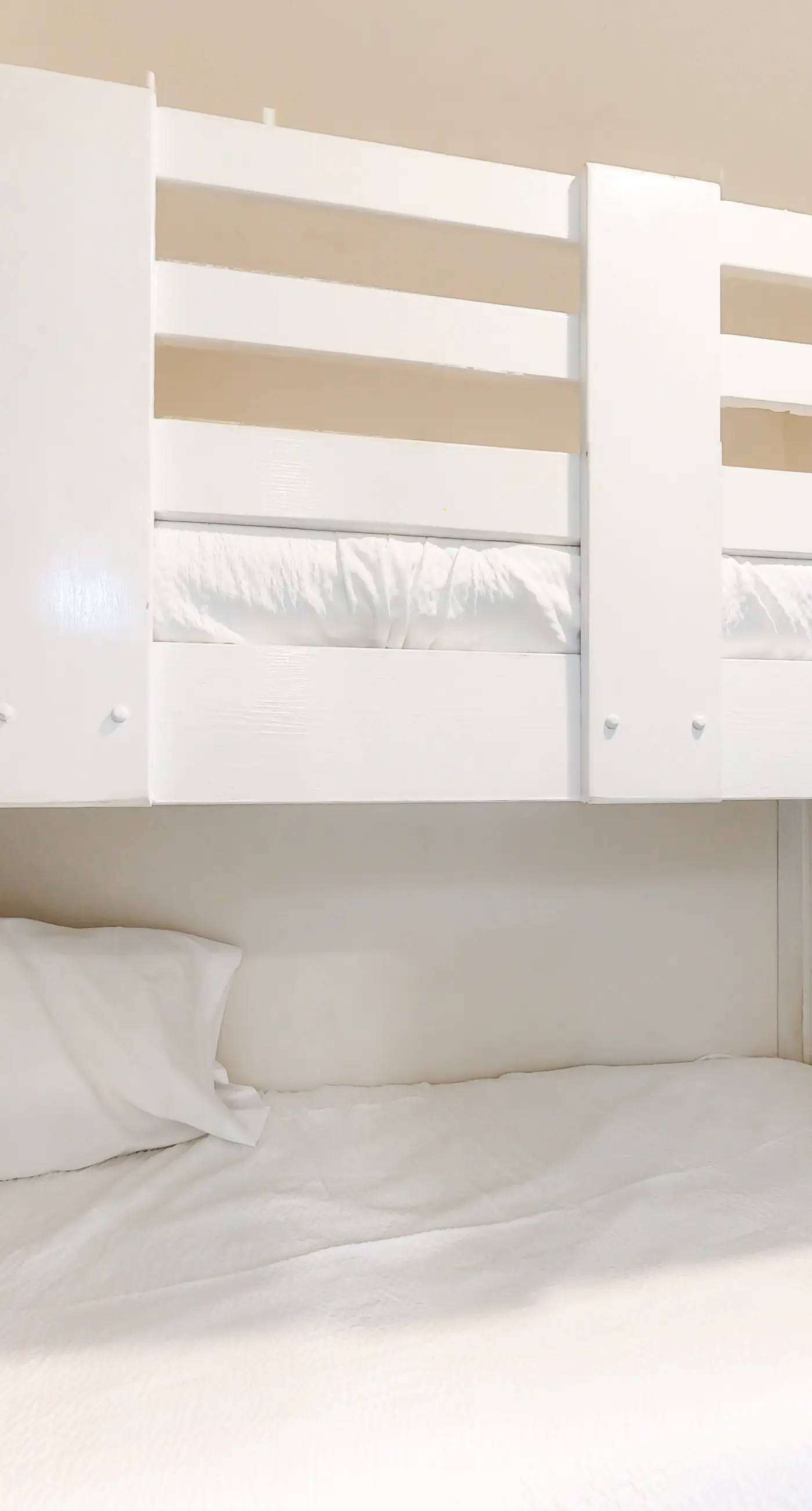 2nd-floor Gulf-front condo with amazing beach views, balcony, outdoor pool & W/D