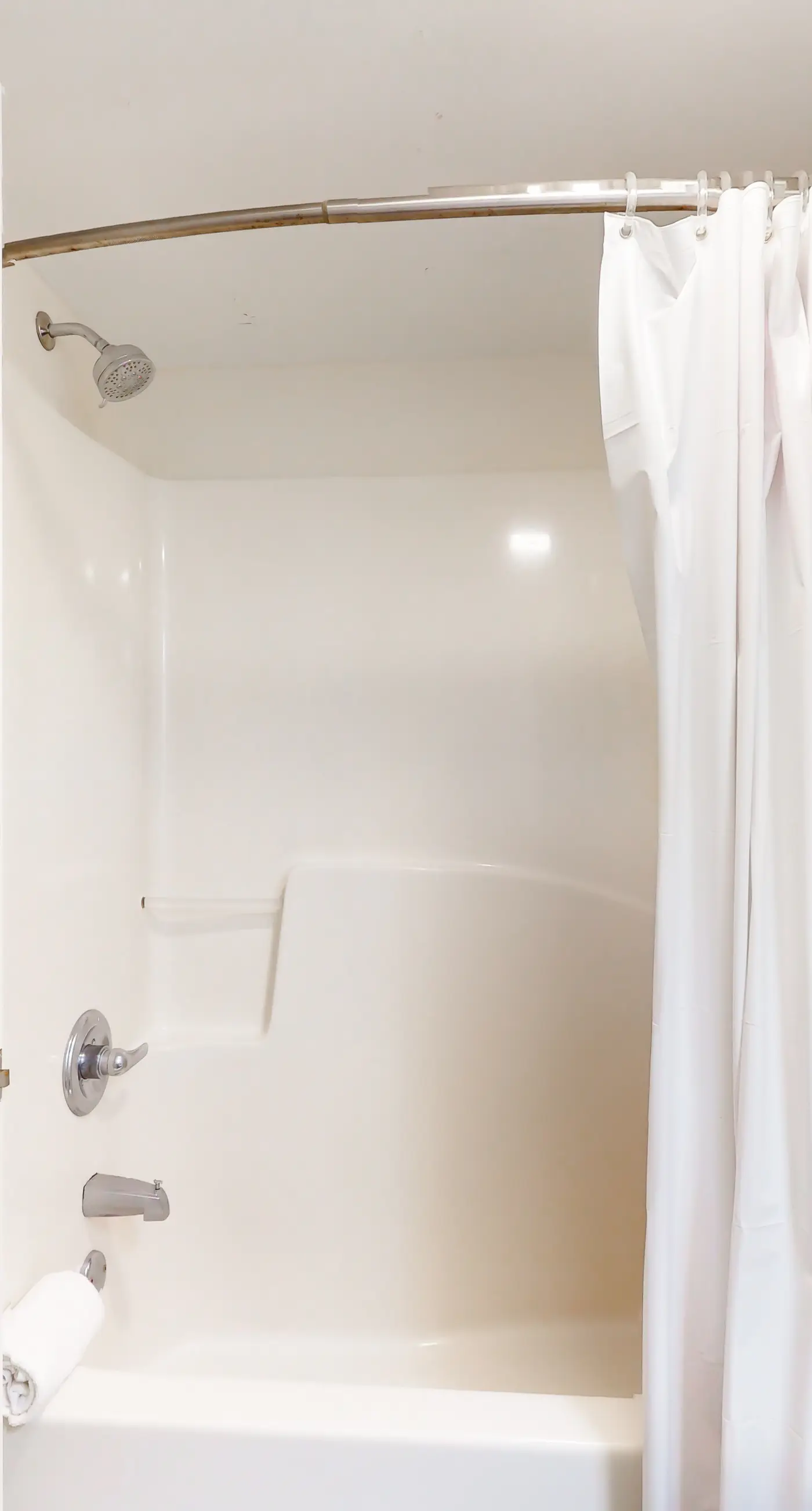 2nd-floor Gulf-front condo with amazing beach views, balcony, outdoor pool & W/D