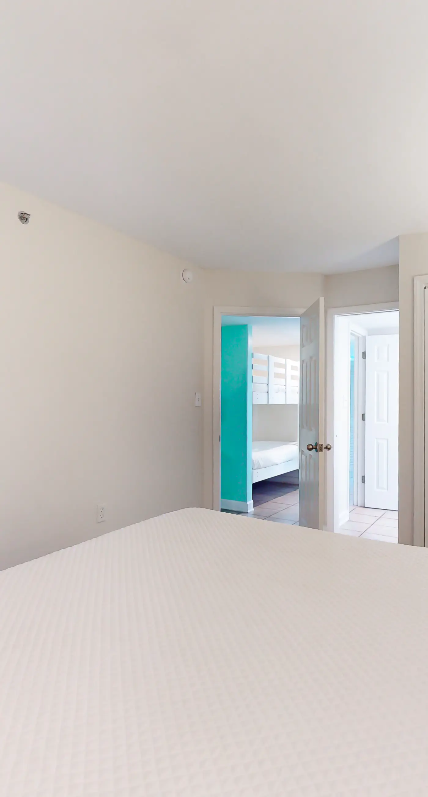 2nd-floor Gulf-front condo with amazing beach views, balcony, outdoor pool & W/D