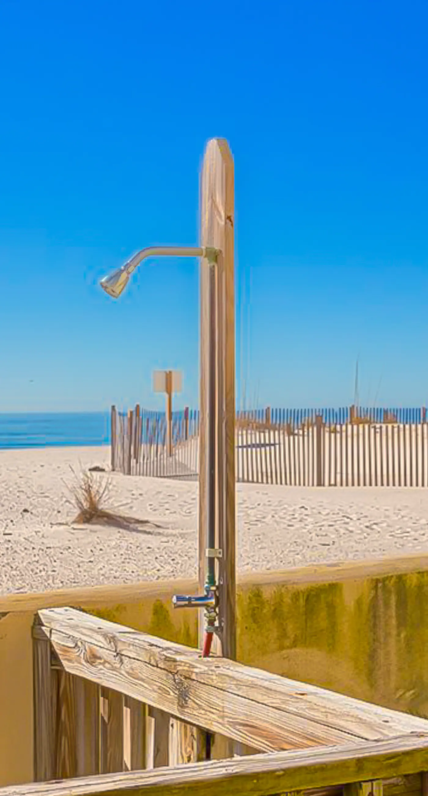 2nd-floor Gulf-front condo with amazing beach views, balcony, outdoor pool & W/D