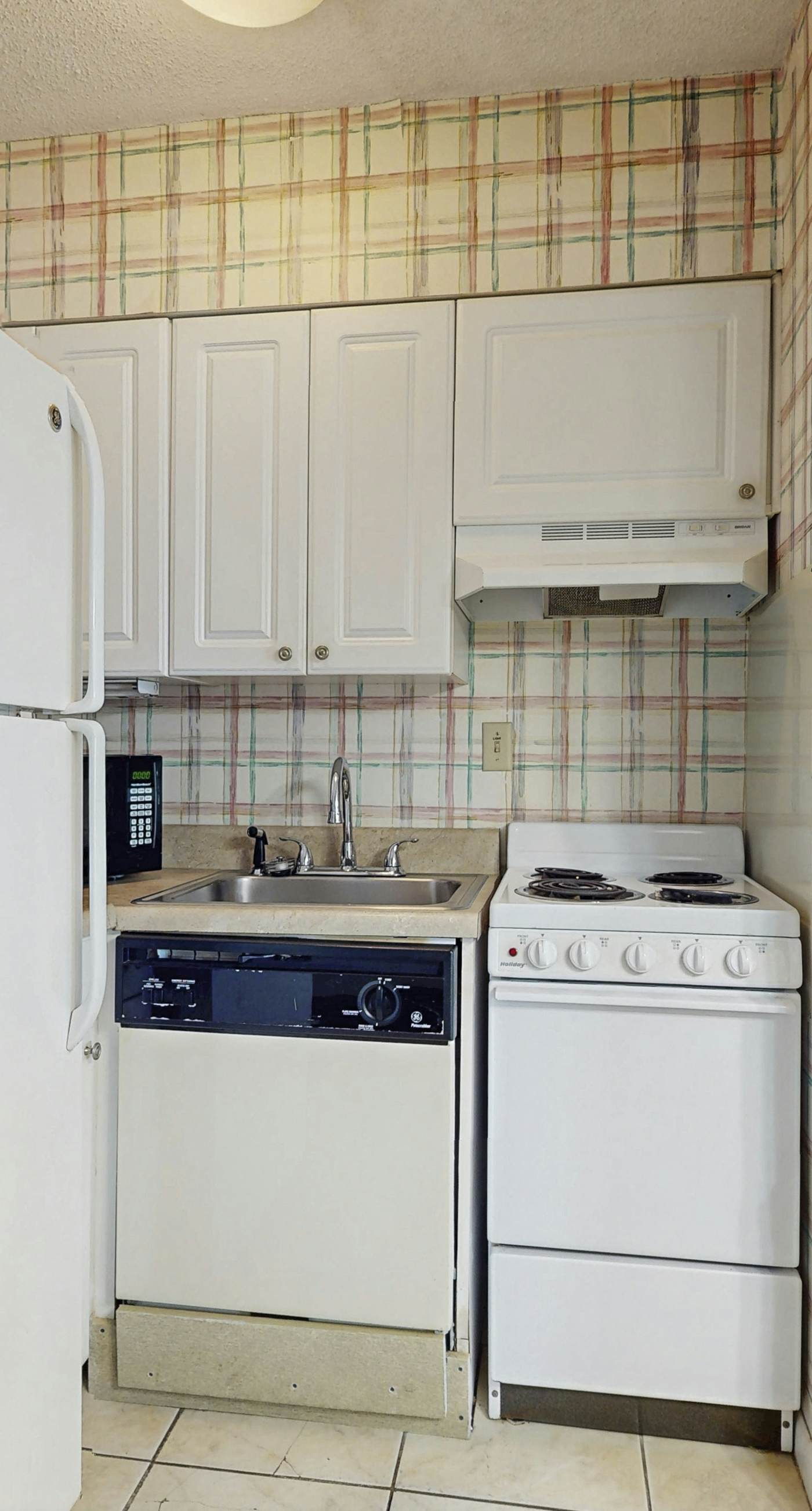 Contemporary beachside escape with gym, & pools