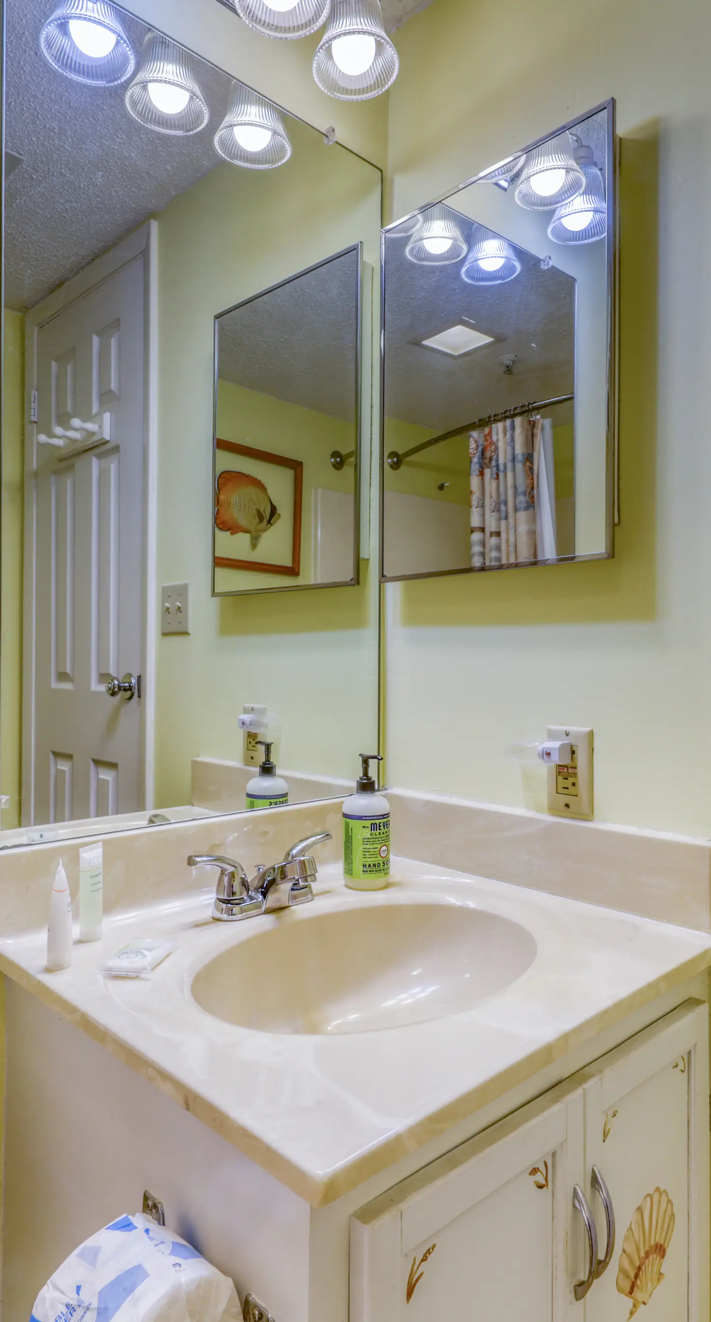 Waterfront Plantation Palms condo with pool & views from balcony